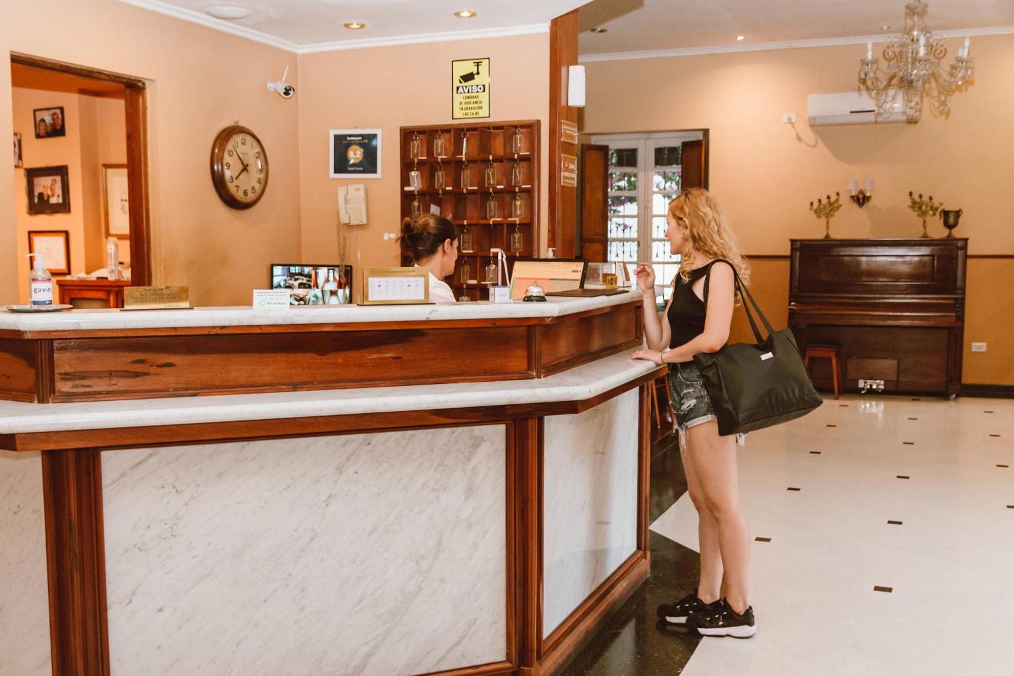 Hotel Francia Tandil Eksteriør bilde